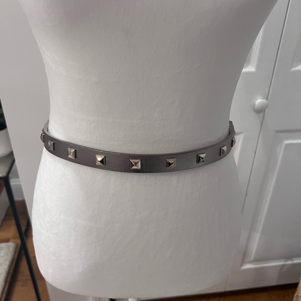 White House Black Market Gold Stud Belt